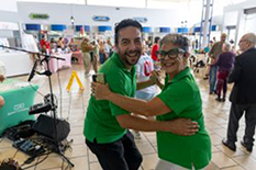 Hombre y mujer bailando